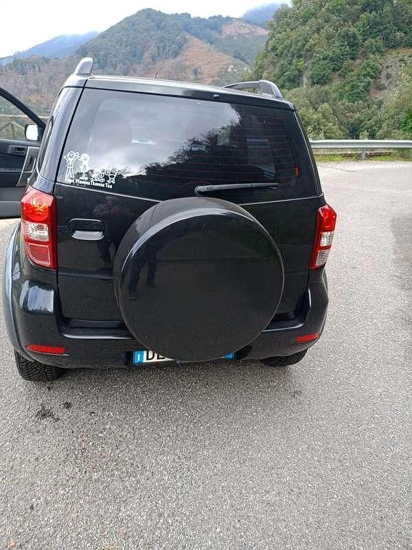 Usata Daihatsu Terios 105 CV (77 kW) 2007 Nero SUV