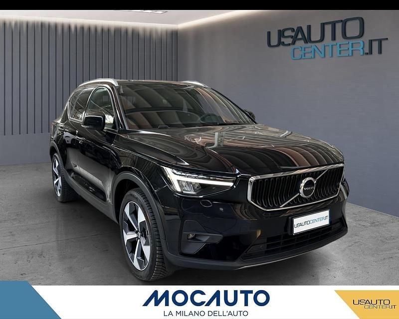 Usata Volvo XC40 Core 163 CV (119 kW) 2024 Nero SUV
