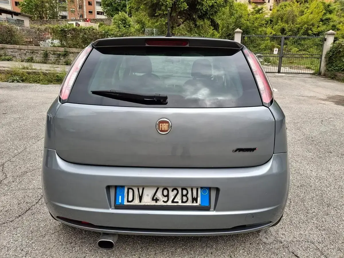 Usata Fiat Punto Classica 69 CV (50 kW) 2008 Grigio Utilitaria