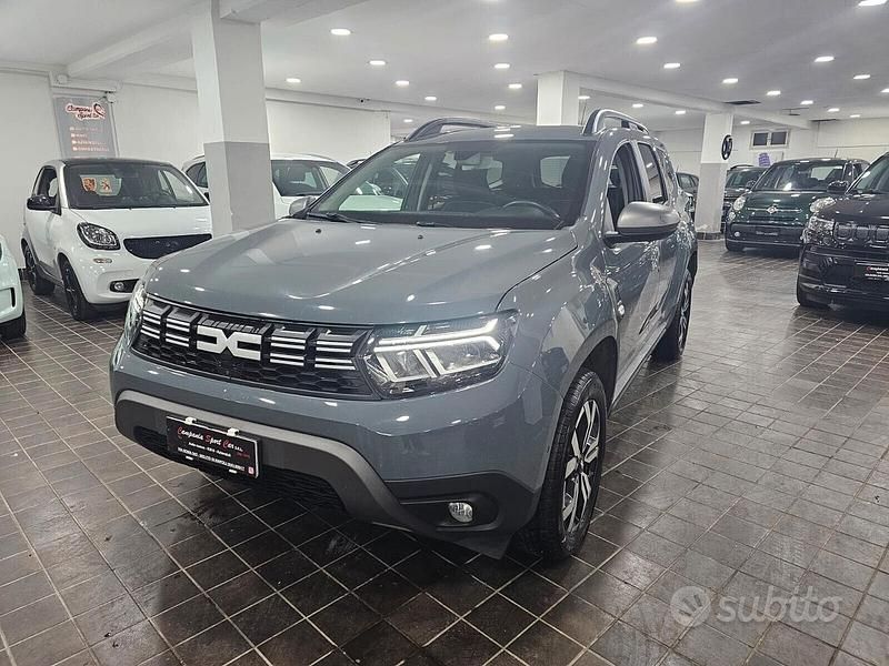 Usata Dacia Duster Prestige 101 CV (74 kW) 2023 Grigio SUV