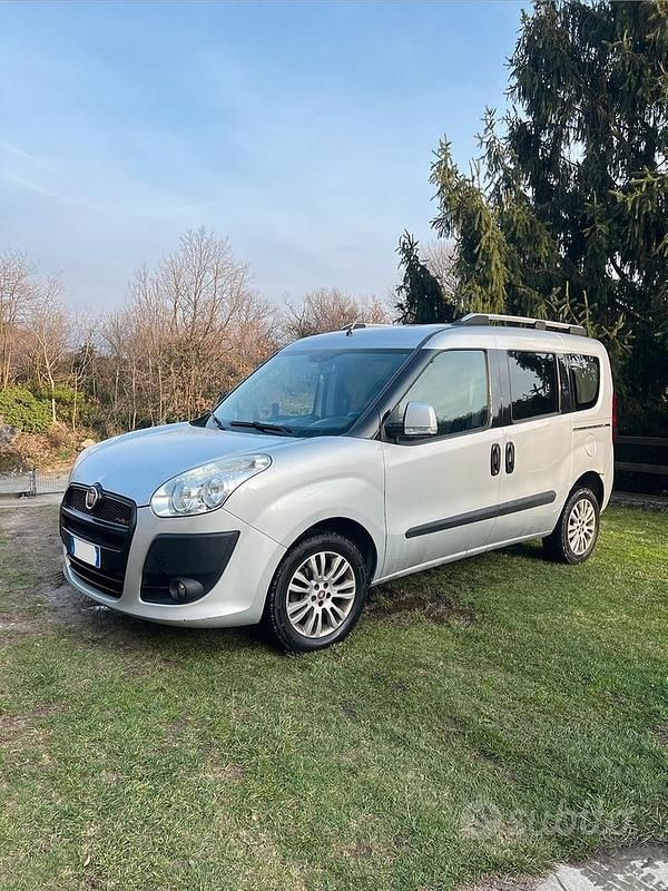 Usata Fiat Doblò Active 105 CV (77 kW) 2015 Grigio Monovolume