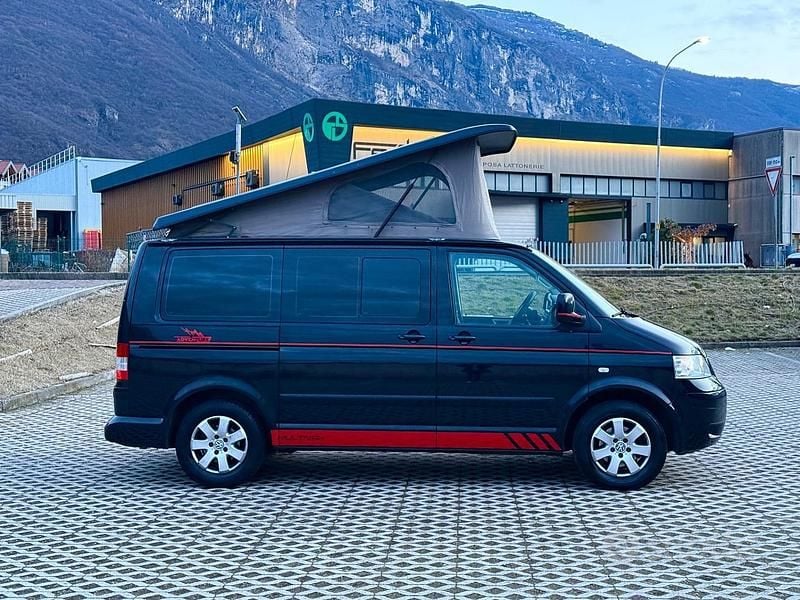 Usata VW California Beach 130 CV (95 kW) 2007 Nero Furgone