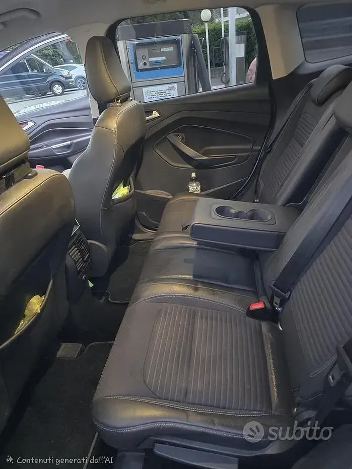 Usata Ford Kuga Titanium 120 CV (88 kW) 2018 Bianco SUV