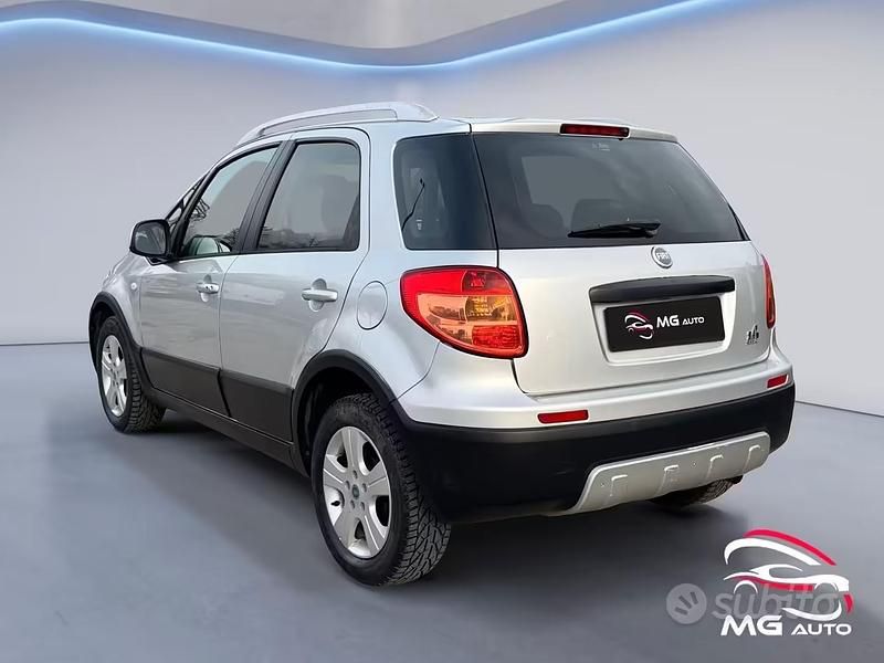 Usata Fiat Sedici Emotion 120 CV (88 kW) 2006 Grigio SUV