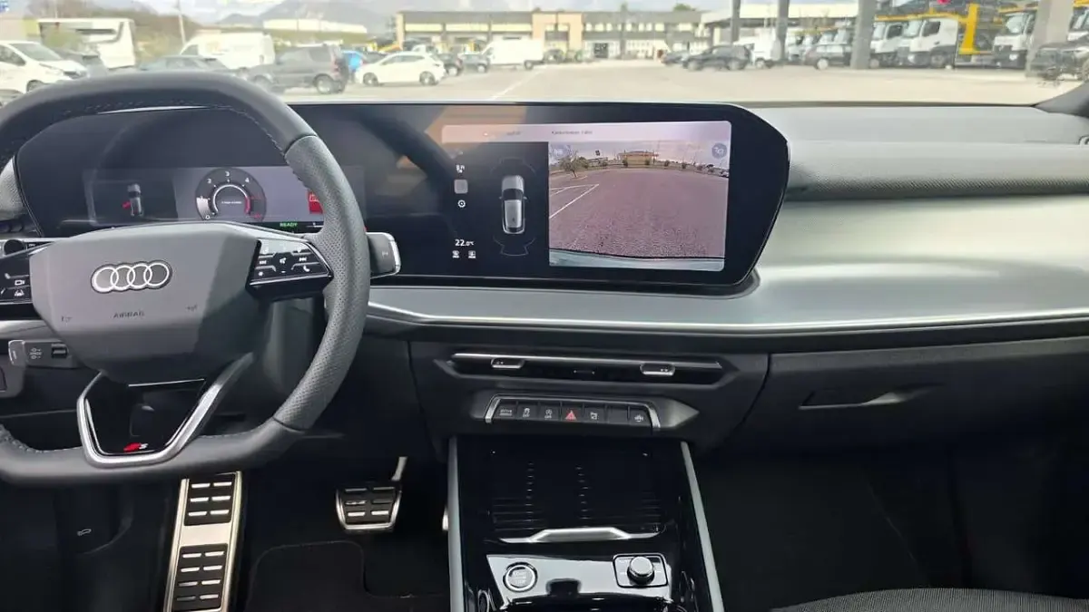 Nuova Audi Q3 Sportback S-Line 150 CV (110 kW) 2026 Verde salvia metallizzato SUV