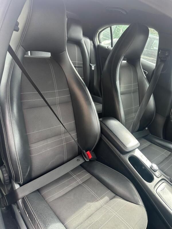 Usata Mercedes A180 Premium 109 CV (80 kW) 2012 Bianco Berlina