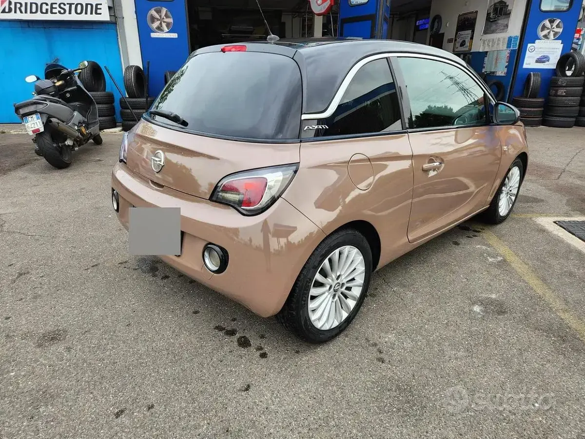 Usata Opel Adam 87 CV (63 kW) 2013 Marrone Utilitaria