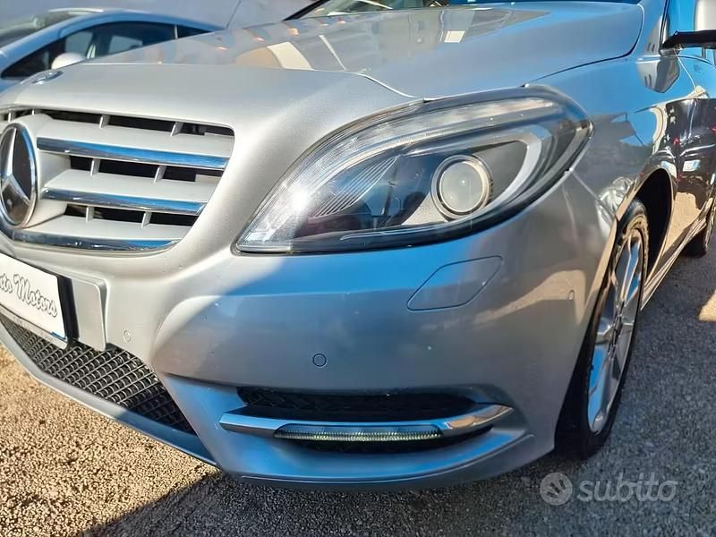 Usata Mercedes B180 Executive 108 CV (79 kW) 2013 Grigio Monovolume