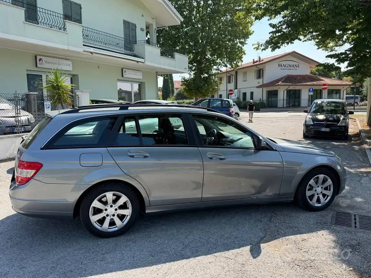Usata Mercedes C220 Avantgarde 170 CV (125 kW) 2008 Grigio Station wagon