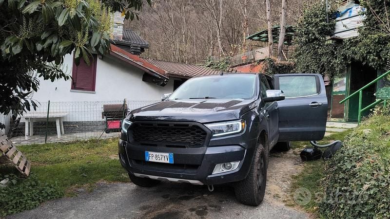 Usata Ford Ranger Limited 160 CV (117 kW) 2018 Verde Pick-up