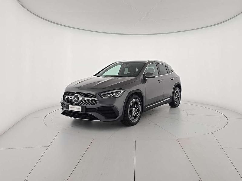 Usata Mercedes GLA180 Premium 116 CV (85 kW) 2023 Grigio SUV