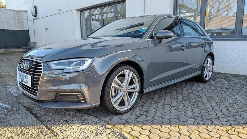 Usata Audi A3 Ambiente 150 CV (110 kW) 2020 Grigio Berlina