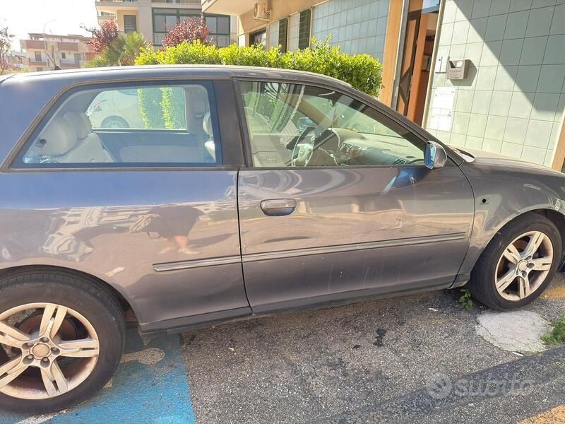Usata Audi A3 90 CV (66 kW) 2001 Grigio Utilitaria