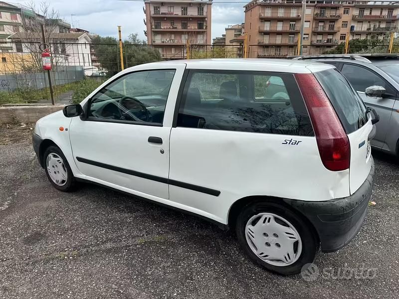 Usata Fiat Punto 1999 Bianco Berlina