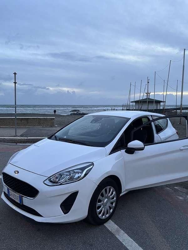 Usata 2018 Ford Fiesta Berlina | 6500 € (Ottimo prezzo) - Immagine 1/4