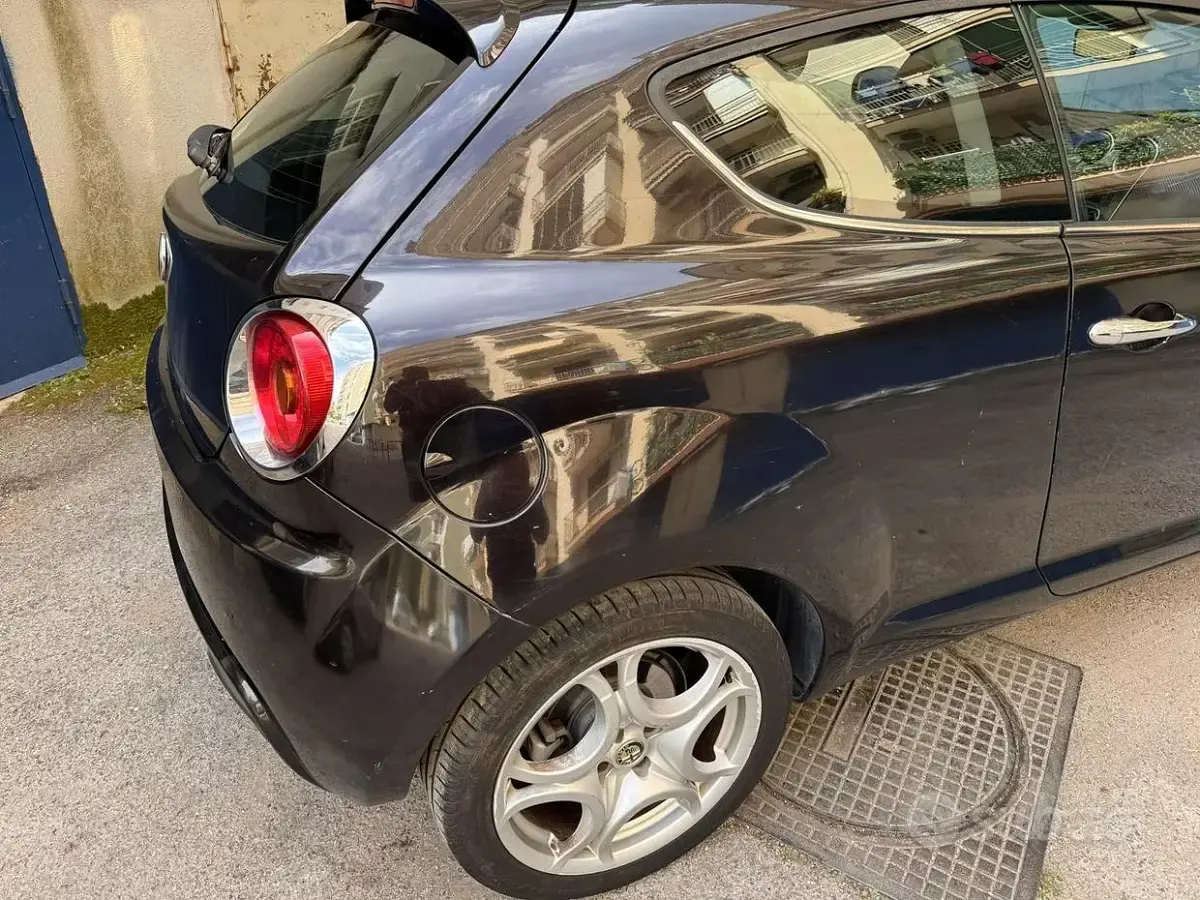 Usata Alfa Romeo MiTo 78 CV (57 kW) 2009 Nero Utilitaria