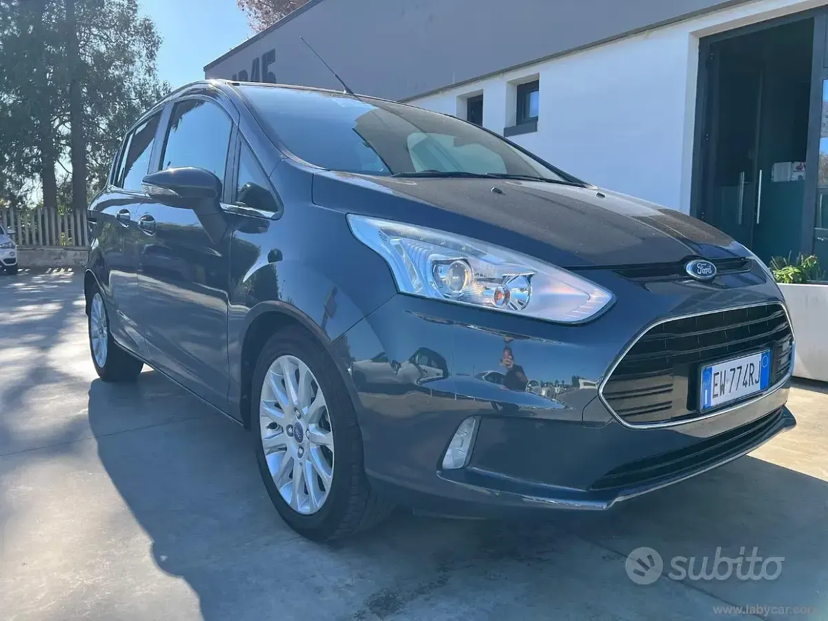Usata Ford B-MAX Titanium 75 CV (55 kW) 2014 Grigio Monovolume