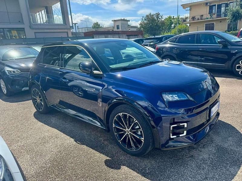 Usata Renault 5 E-Tech Iconic 77 kW (106 CV) 2024 Be style berlino Berlina