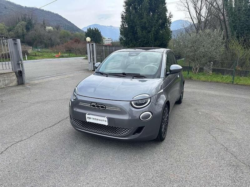Usata Fiat 500e La Prima 42 kW (58 CV) 2020 Grigio Utilitaria