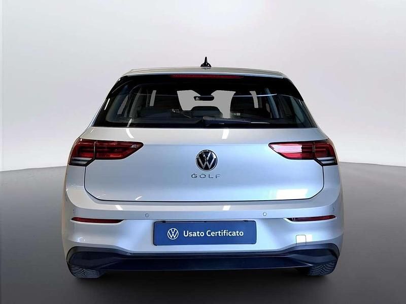 Usata VW Golf VIII Life 116 CV (85 kW) 2021 Reflex silver metallizzato Berlina