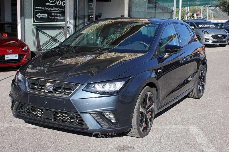 Grigio Usata 2024 Seat Ibiza FR Tre volumi | 20.900 € (Molto cara) - Immagine 1/4