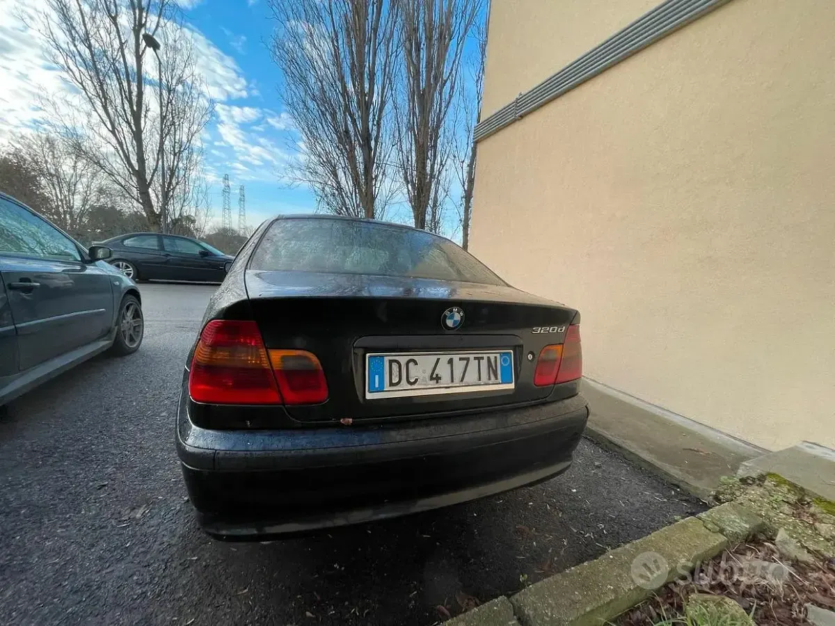 Usata BMW 320 Efficient Dynamics 150 CV (110 kW) 2006 Nero Berlina