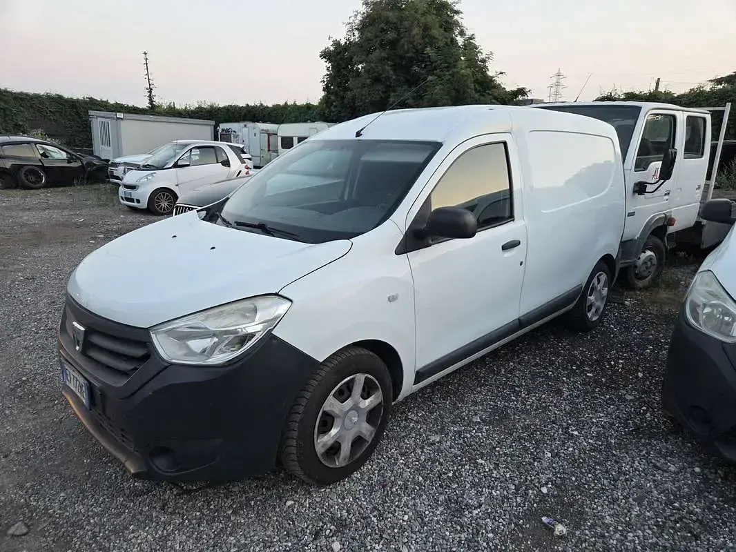 Usata Dacia Dokker Lauréate 83 CV (61 kW) 2014 Bianco Monovolume
