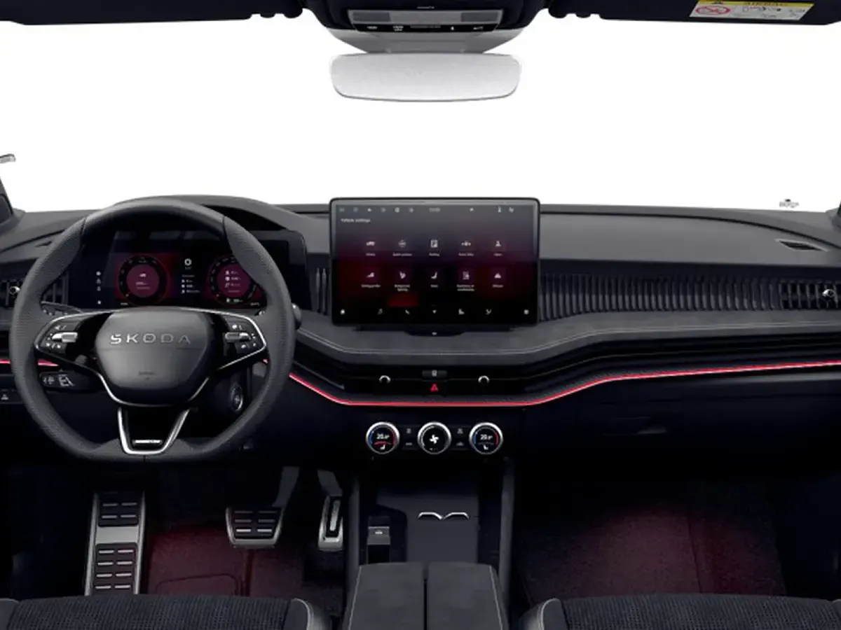 Nuova Skoda Superb SportLine 150 CV (110 kW) 2026 Argento pebble metallizzato Station wagon