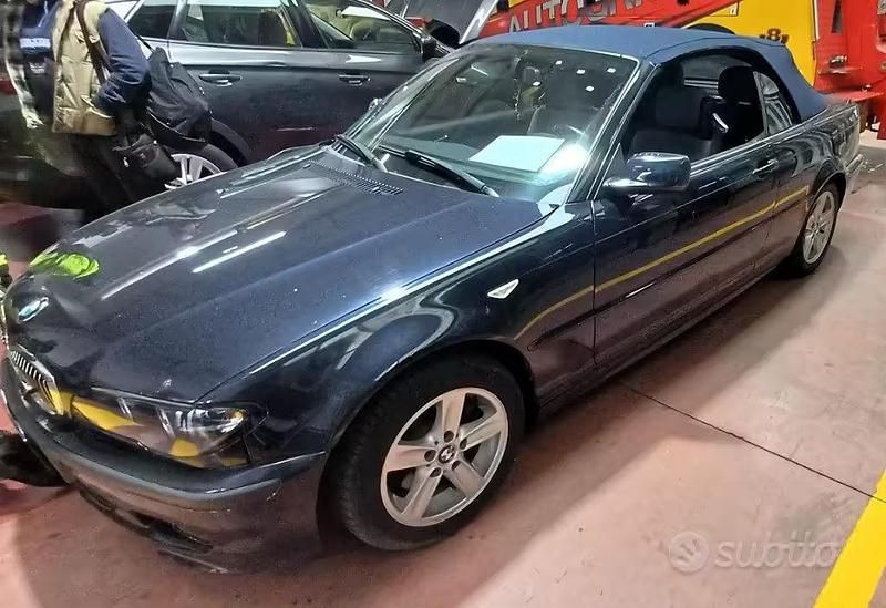 Usata BMW 320 Cabriolet 150 CV (110 kW) 2006 Blu Cabrio