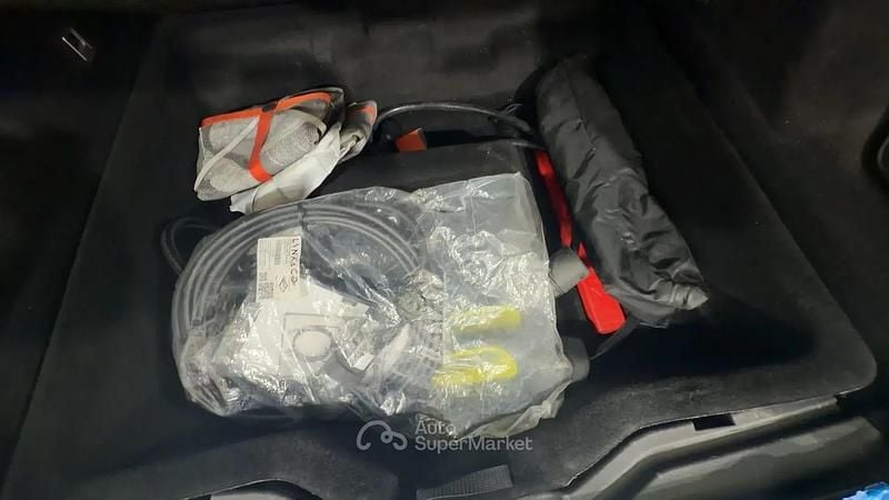 Usata Lynk & Co 01 179 CV (131 kW) 2023 Nero SUV