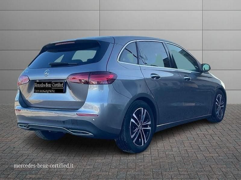 Usata Mercedes B180 Advanced Plus 116 CV (85 kW) 2023 Grigio montagna Utilitaria