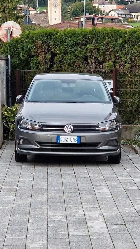 Grigio Usata 2019 VW Polo Comfortline Due volumi | 13.000 € (Buon prezzo) - Immagine 1/4