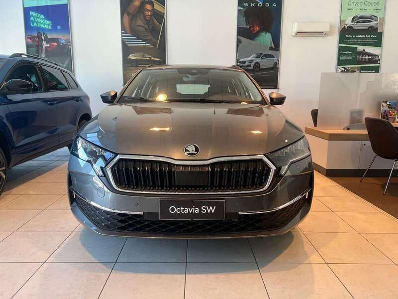Usata Skoda Octavia Executive 150 CV (110 kW) 2024 Grigio Station wagon