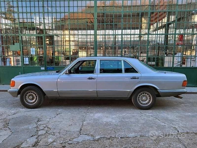 Usata Mercedes 500 1985 Grigio Berlina