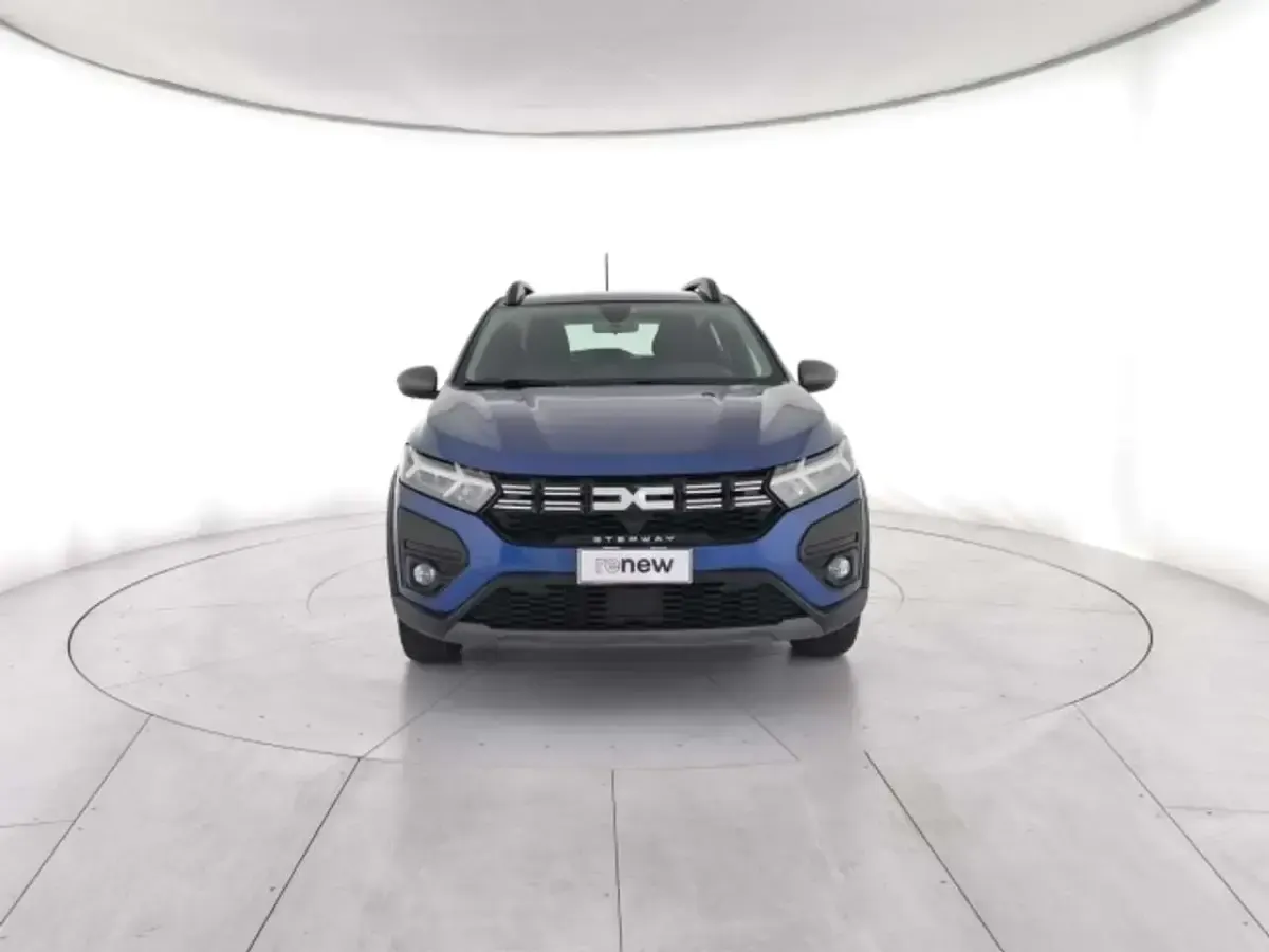 Usata Dacia Sandero Expression 101 CV (74 kW) 2023 Blu iron Berlina