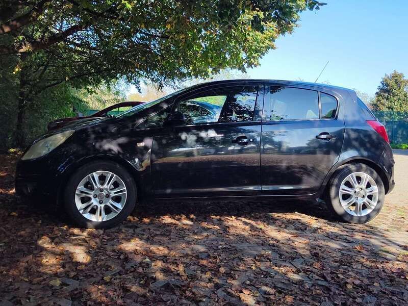 Nero Usata 2012 Opel Corsa Club Tre volumi | 4900 € (Cara) - Immagine 1/4