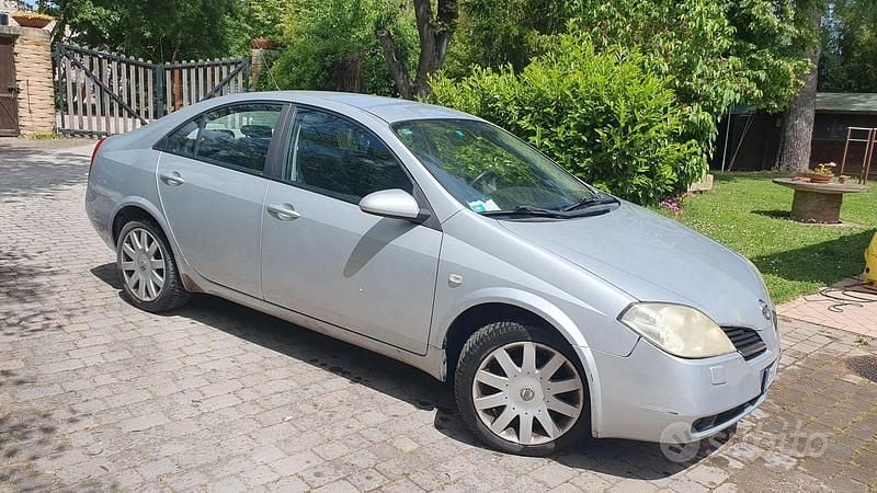 Usata Nissan Primera Tekna 116 CV (85 kW) 2004 Grigio Berlina