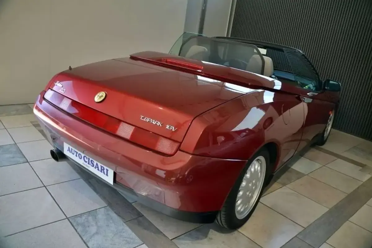 Usata Alfa Romeo Spider Lusso 150 CV (110 kW) 1995 Rosso Cabrio