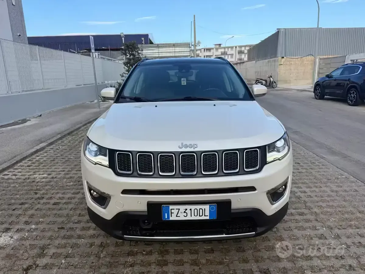 Usata Jeep Compass Limited 140 CV (102 kW) 2019 Bianco SUV