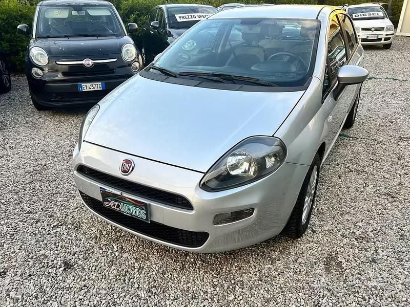 Usata Fiat Punto Easy 77 CV (56 kW) 2013 Grigio Utilitaria