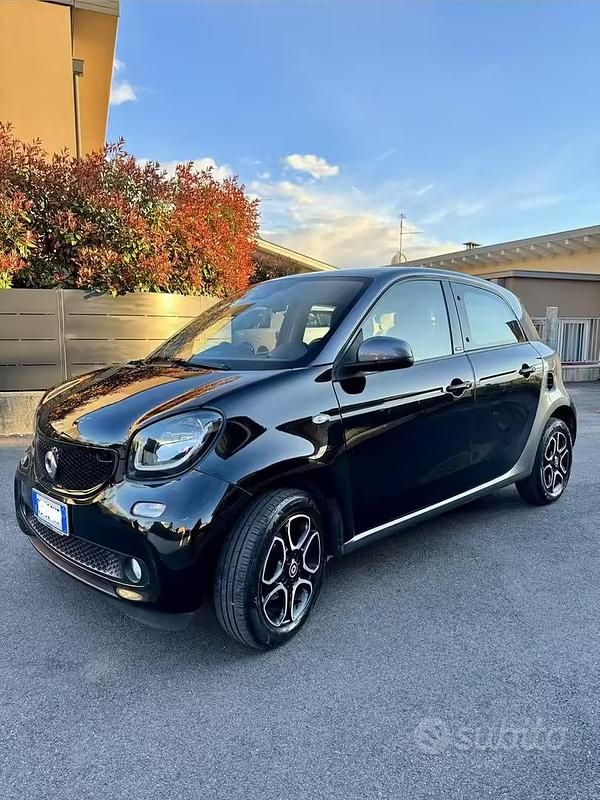Usata Smart ForFour Prime 2018 Nero Utilitaria