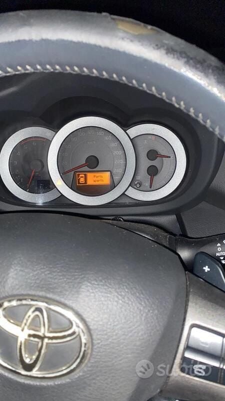 Usata Toyota RAV4 150 CV (110 kW) 2010 Grigio SUV