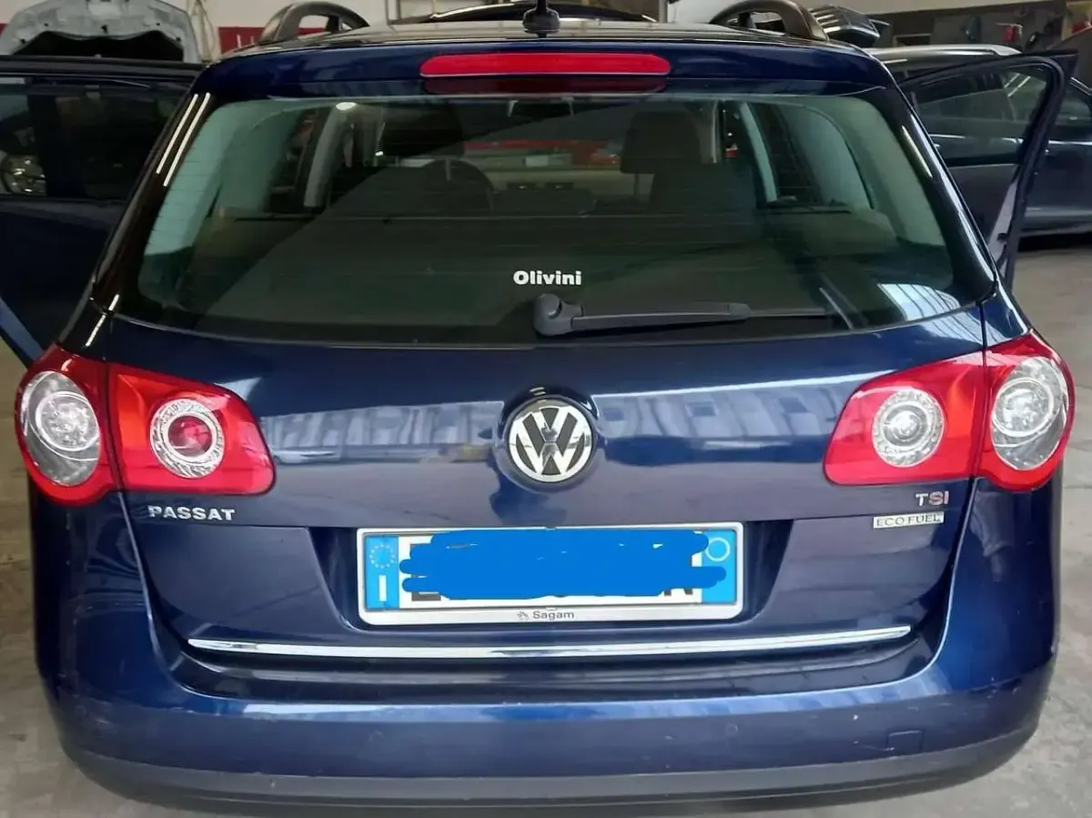 Usata VW Passat Comfortline 150 CV (110 kW) 2010 Blu/azzurro Station wagon