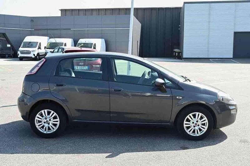 Usata Fiat Punto Lounge 77 CV (56 kW) 2013 Grigio Utilitaria