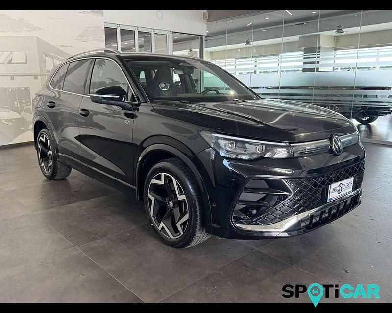 Usata VW Tiguan R-line 150 CV (110 kW) 2025 Grigio SUV