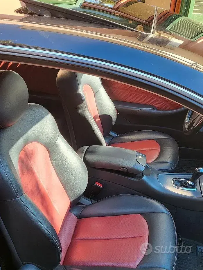 Usata Mercedes CLK320 218 CV (160 kW) 2002 Nero Coupé