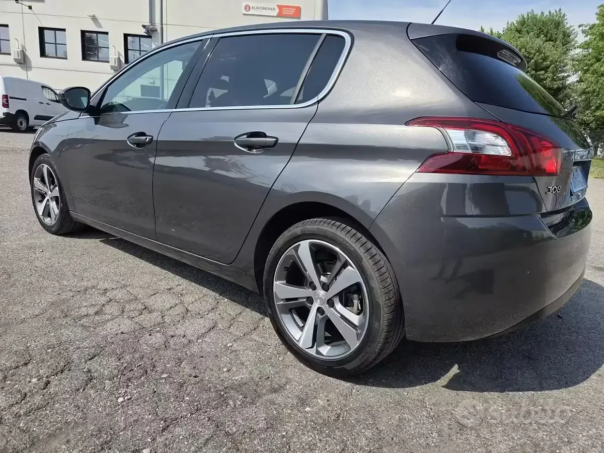 Usata Peugeot 308 Allure 120 CV (88 kW) 2017 Grigio Berlina