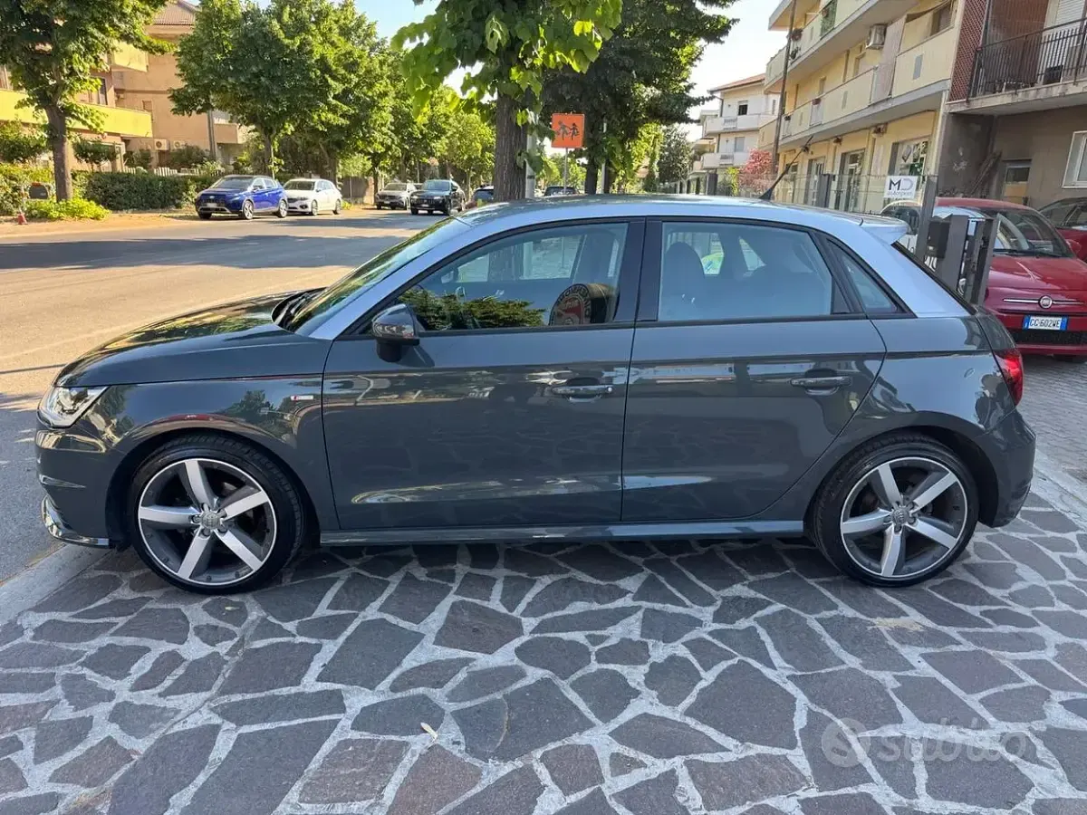 Usata Audi A1 Admired 90 CV (66 kW) 2018 Grigio Berlina