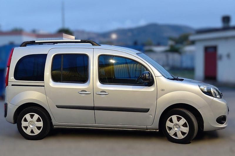 Usata Renault Kangoo 90 CV (66 kW) 2014 Grigio Furgone