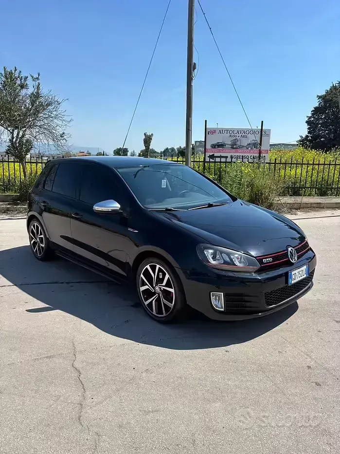 Begagnad VW Golf VI 110 HK (80 kW) 2010 Svart Halvkombi